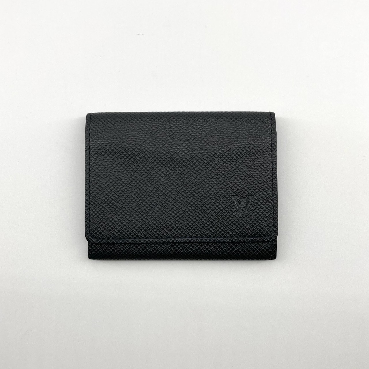 LOUIS VUITTON(ルイ・ヴィトン) タイガ アンヴェロップ・カルト ドゥ ヴィジット カーフレザー M30922 カードケース ダークグレー