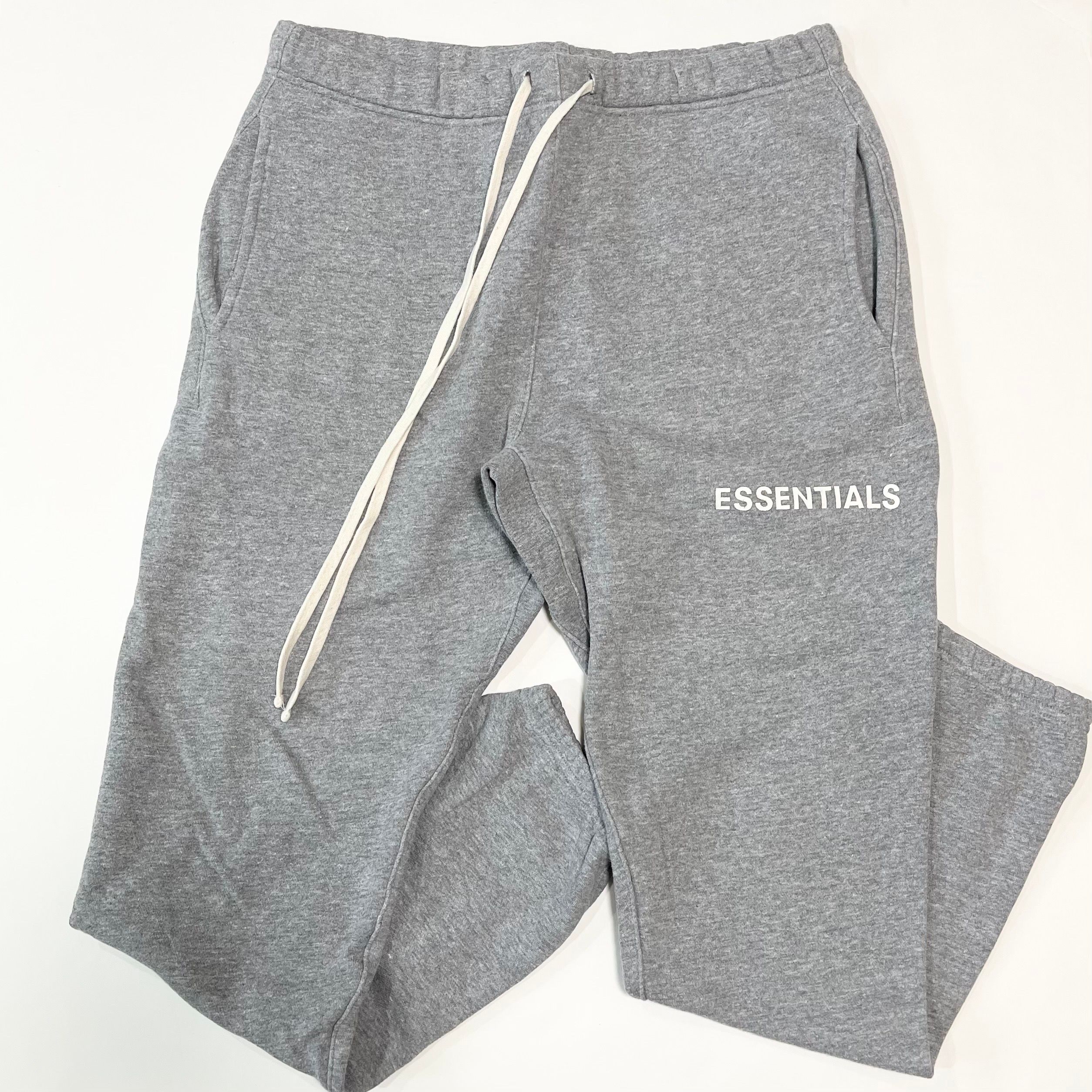 FEAR OF GOD Essentials Graphic Sweatpants "Grey"
