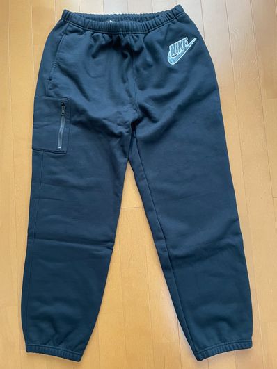 Supreme / Nike® Cargo Sweatpant "Black"