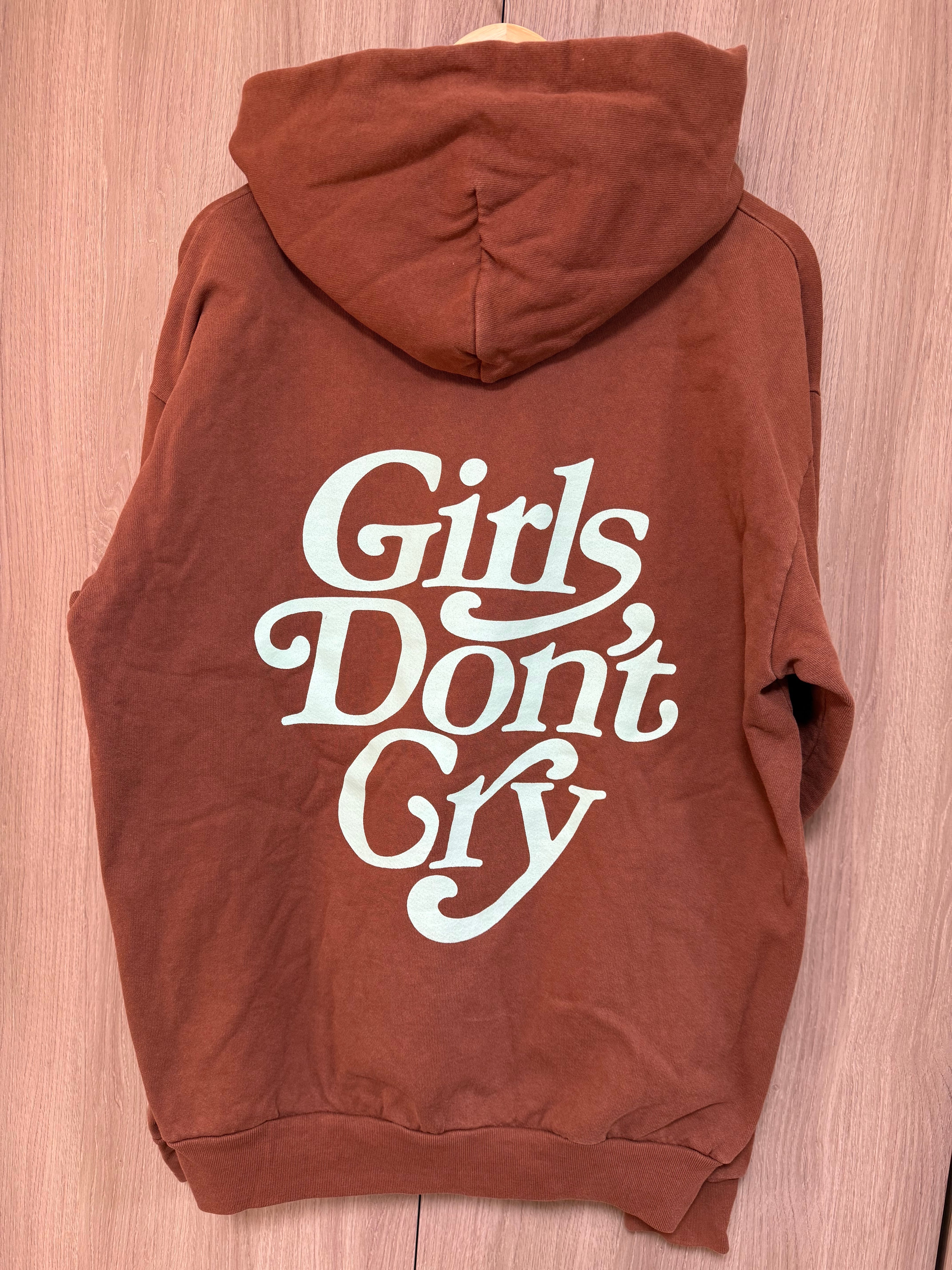 Girls Don't Cry パーカー L ブラウン