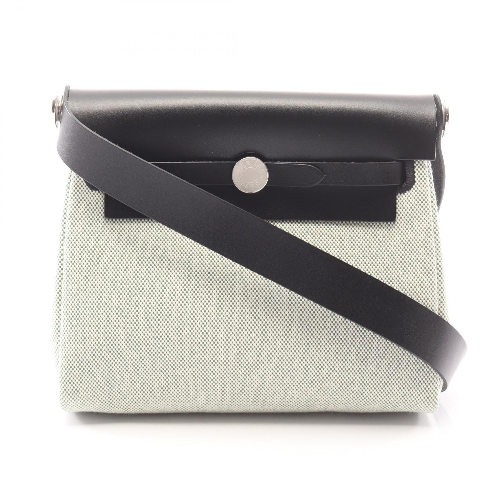 エルメス HERMES エールバッグジップ ミニ ショルダーバッグ バッグ キャンバス レザー トワルアッシュ / ヴァッシュハンター トワルアッシュ K刻印(2025年製造) レディース グリーン系 / ブラック系 【中古】