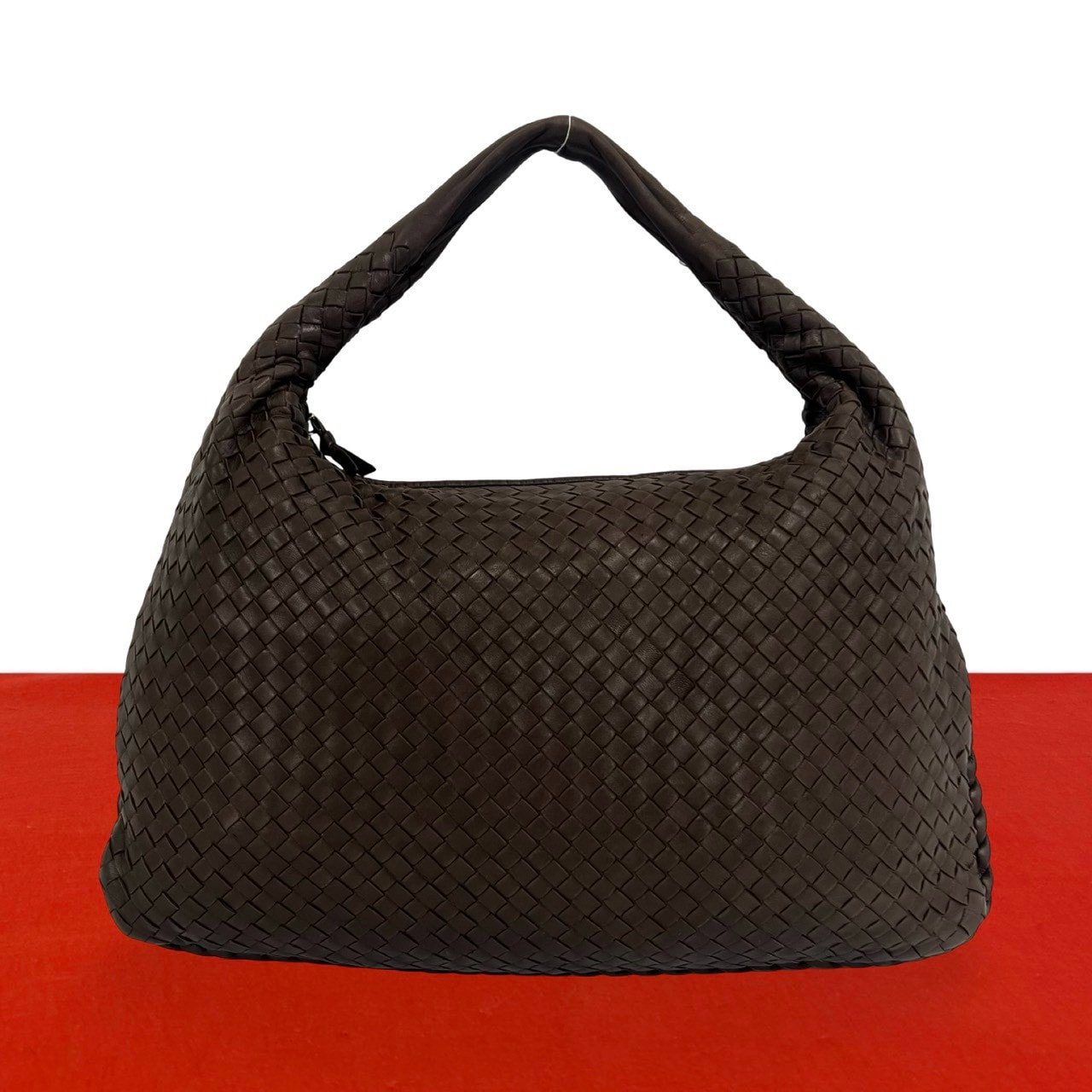 BOTTEGA VENETA ボッテガヴェネタ ホーボー イントレチャート レザー ショルダーバッグ ブラウン
24222