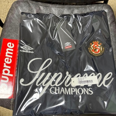 Supreme x Umbro Gradient Track Jacket "Black"