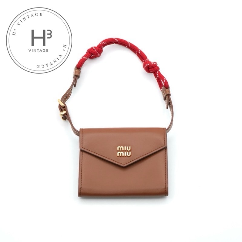 ミュウミュウ MIUMIU 財布 コインケース 小銭入れ ブラウン レッド ゴールド ロゴ コンパクトウォレット ショルダー カードケース