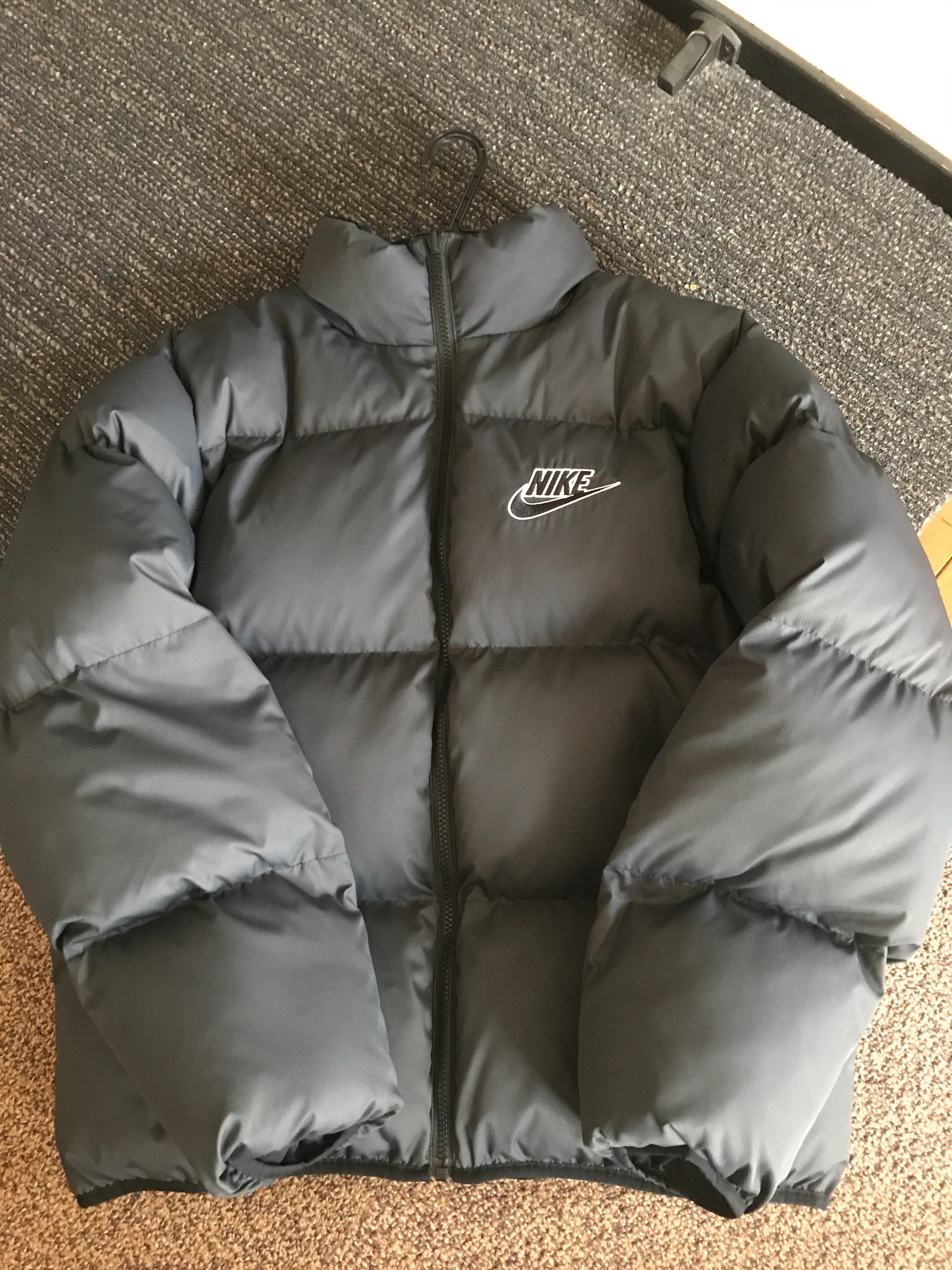 Supreme / Nike® Reversible Puffy Jacket "Black"