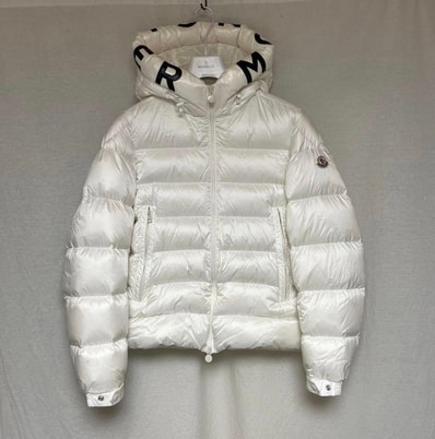 MONCLER Salzman Short Down Jacket "Off White"