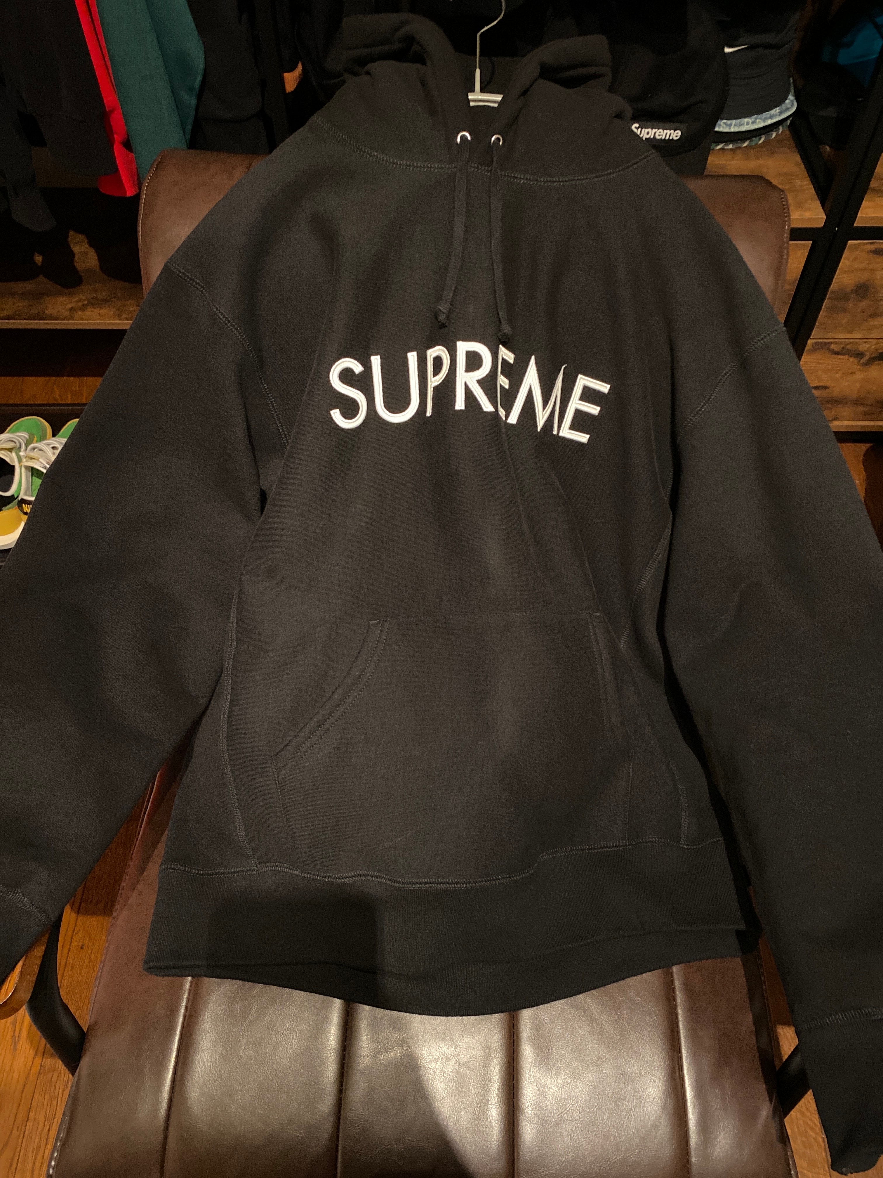 Supreme Capital Hooded Sweatshirt "Black"