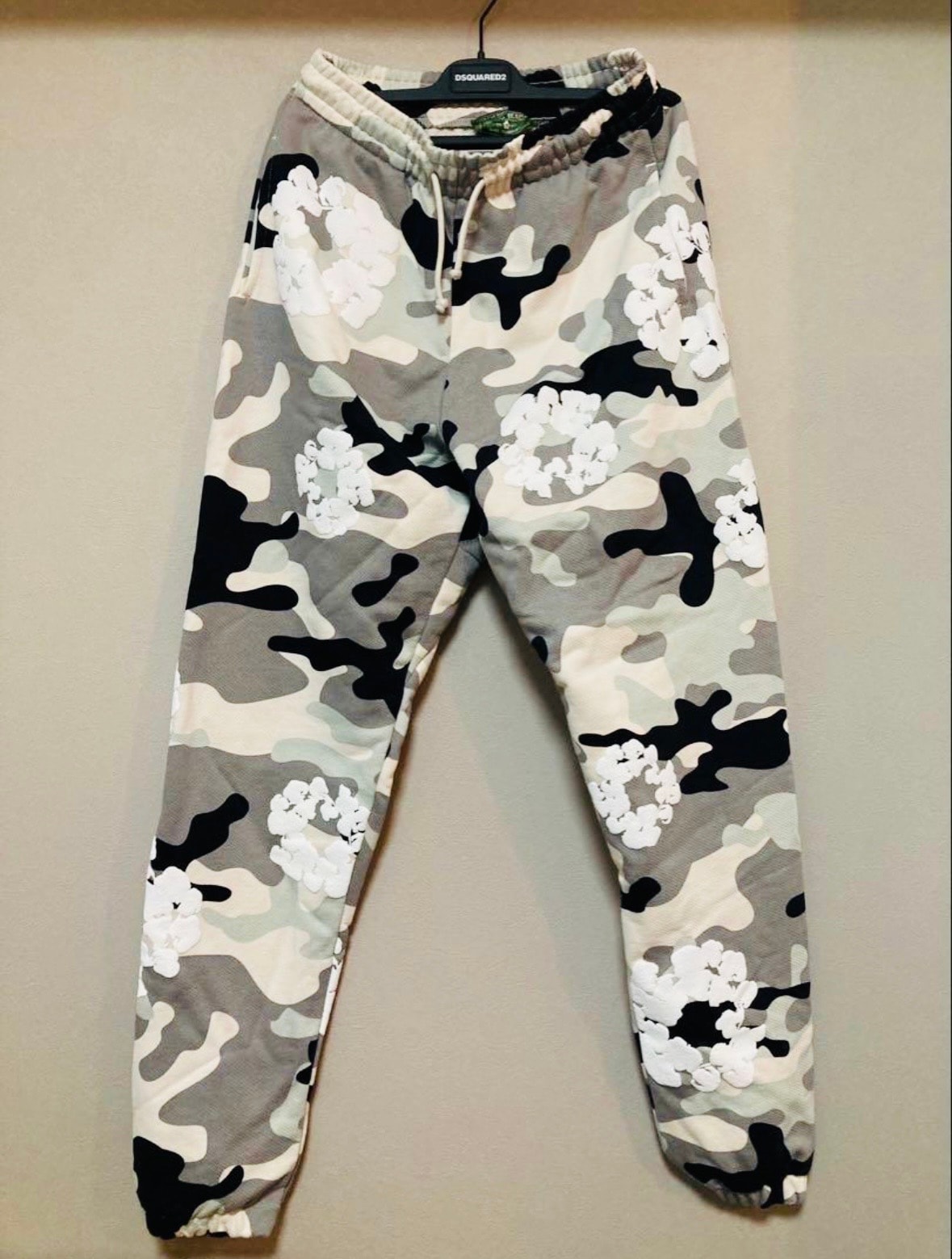DENIM TEARS White Camo Cotton Wreath Sweatpant "Snow Camo"