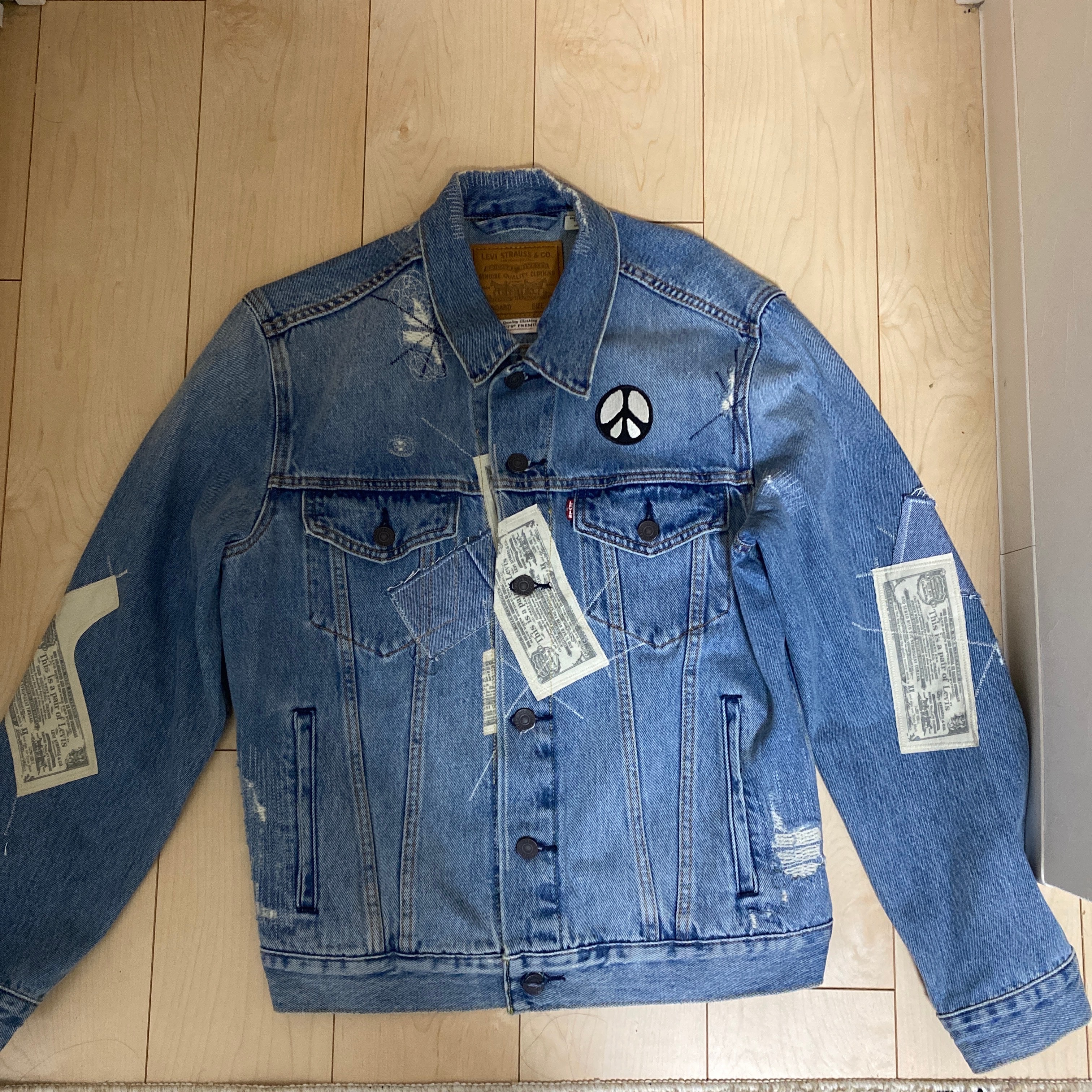 LEVI'S Slake Collection Trucker Jacket Lots Of Pockets "Midium Indigo"