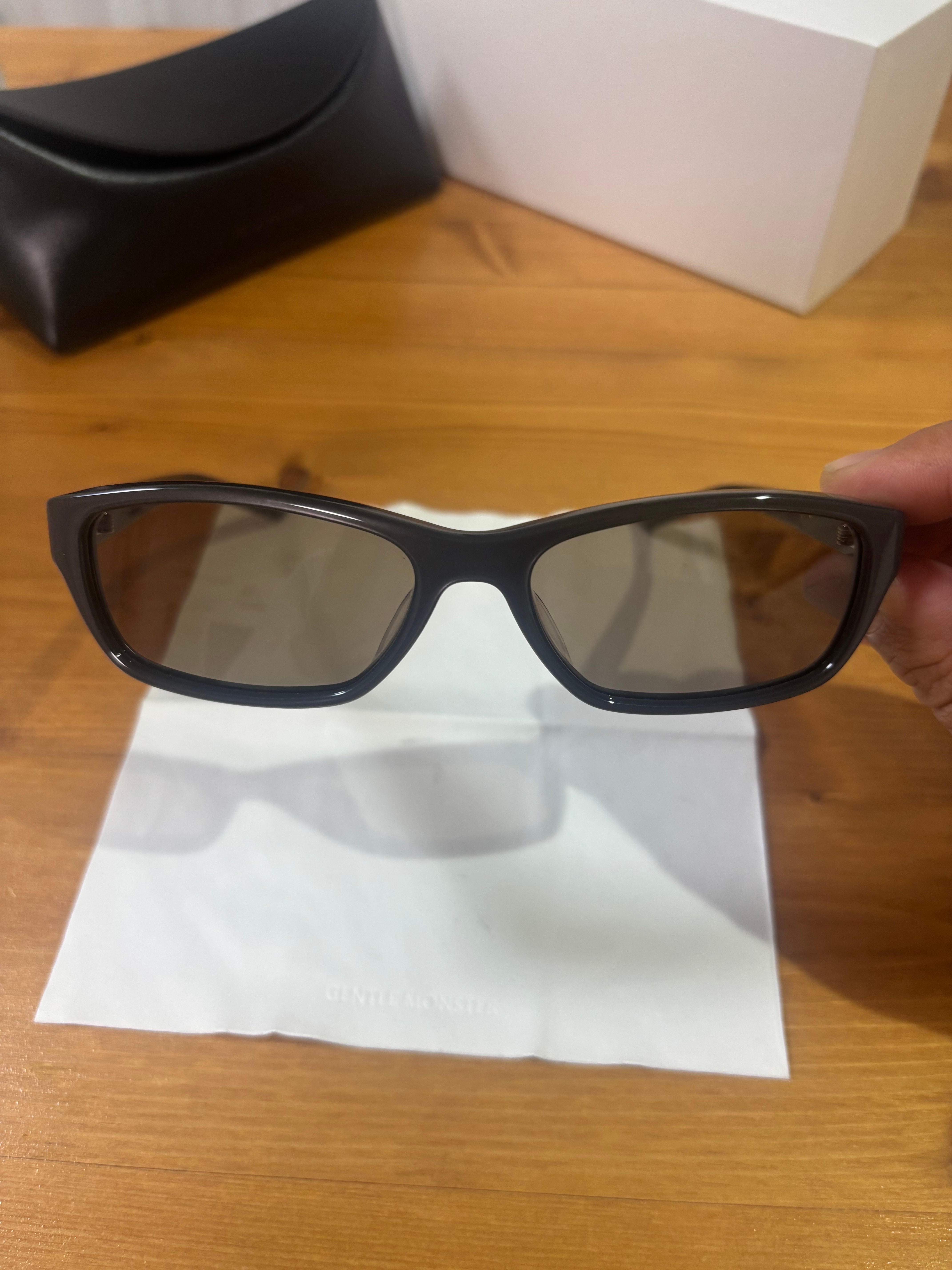 Gentle Monster Vety G18 "Gray/Brown"