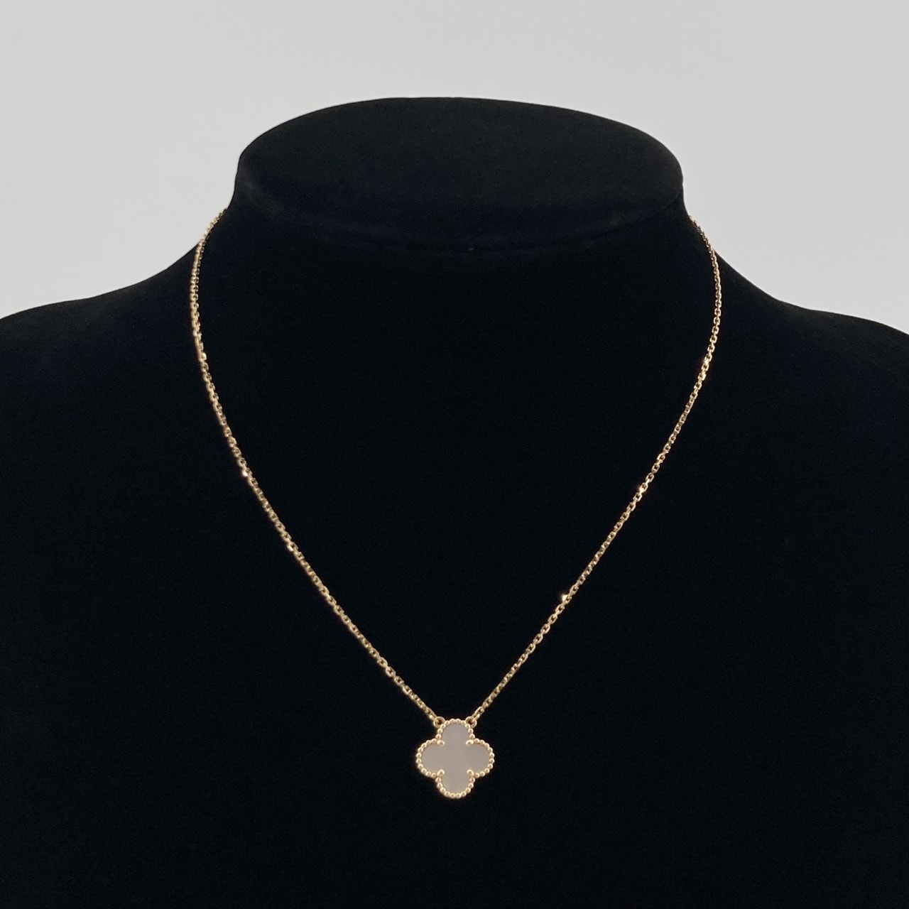 Van Cleef & Arpels(ヴァンクリーフ&アーペル) ヴィンテージ アルハンブラ マザーオブパール Au750 イエローゴールド ネックレス 5.16g ゴールド×ホワイト