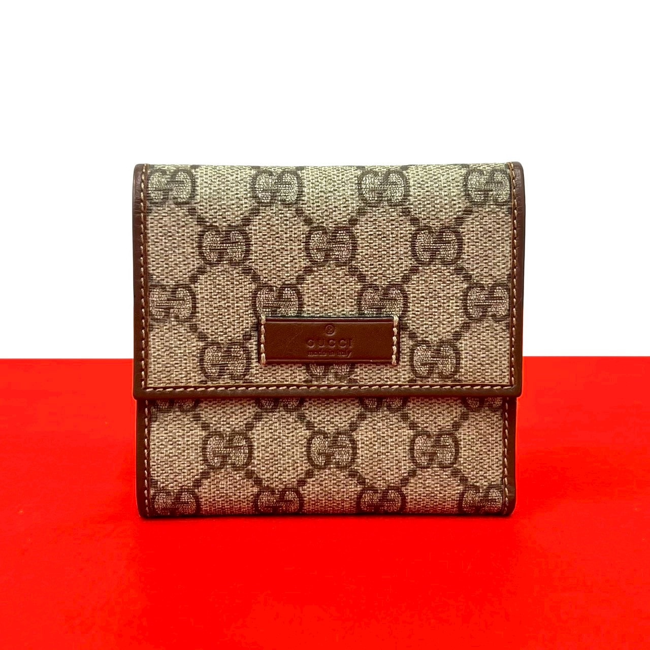 GUCCI グッチ GGスプリーム レザー 三つ折り財布 ブラウン
 65329