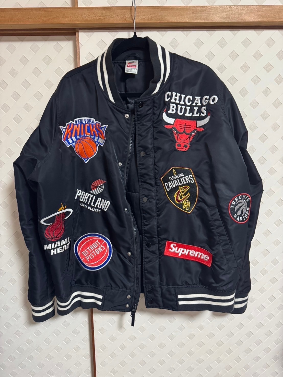 Supreme / Nike®/NBA Teams Warm-Up Jacket "Black"