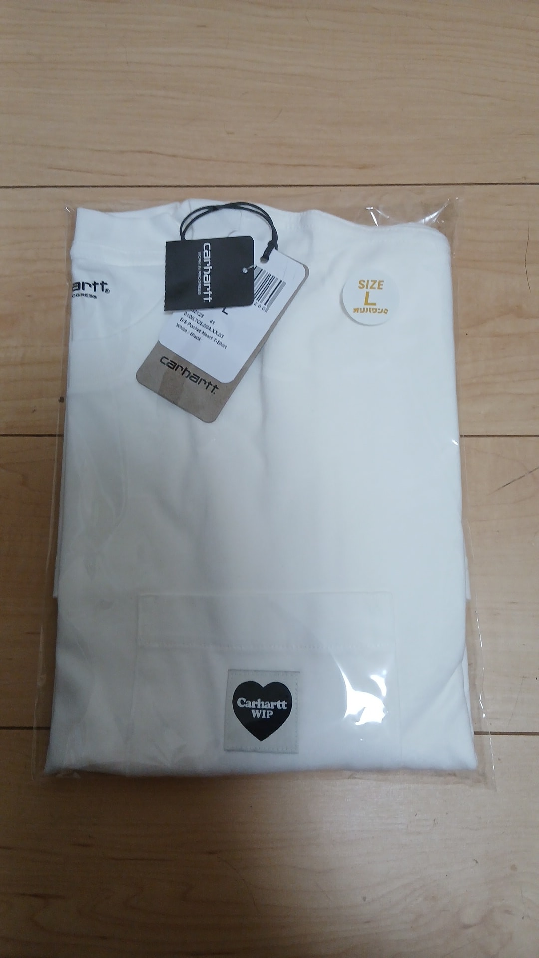 カーハートWIP ショートスリーブ ポケット ハート Tシャツ "ホワイト / ブラック