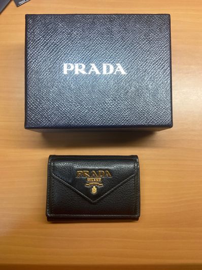 PRADA Vitello Grain Wallet "Black"