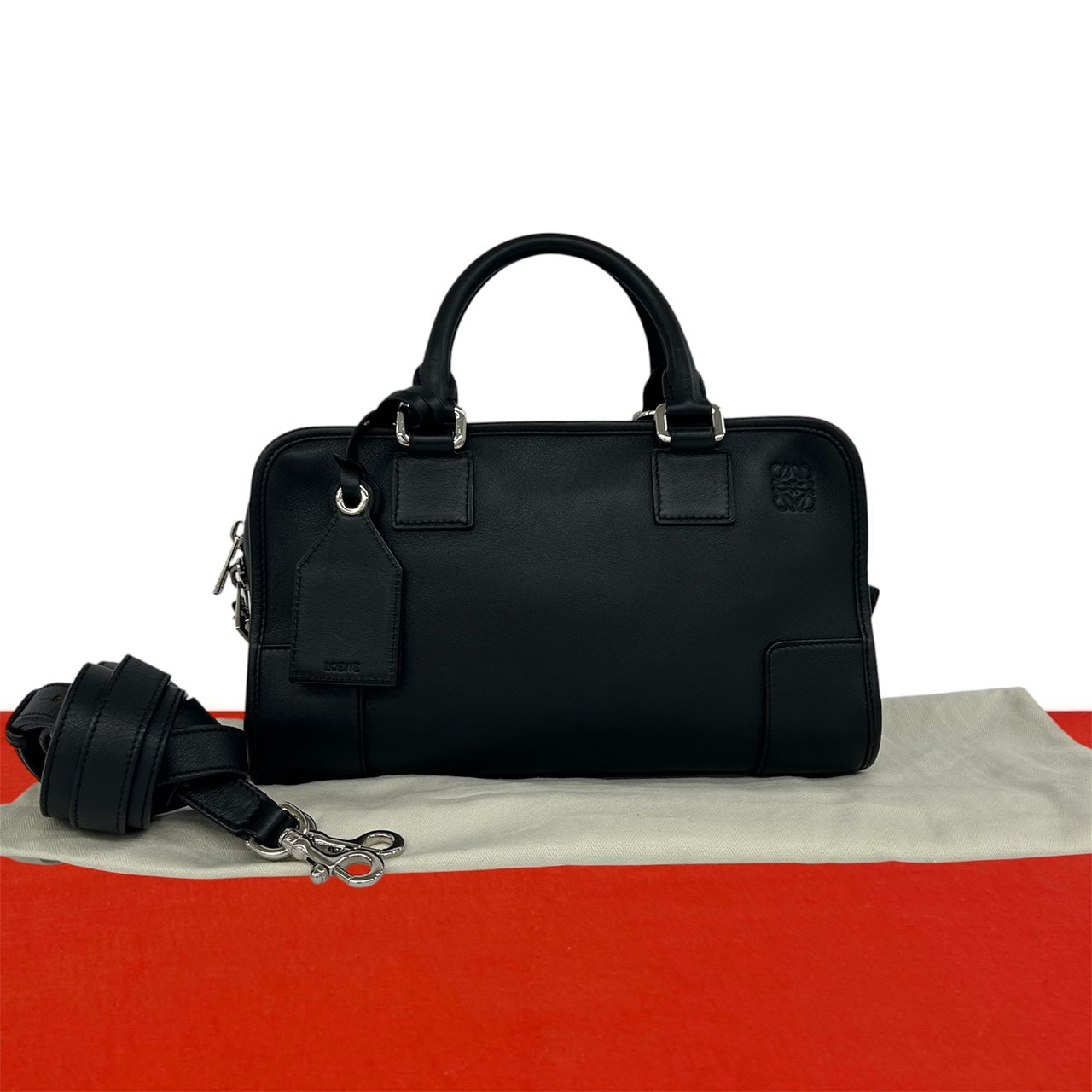 LOEWE ロエベ アマソナ 28 アナグラム レザー ショルダーバッグ ブラック
21311