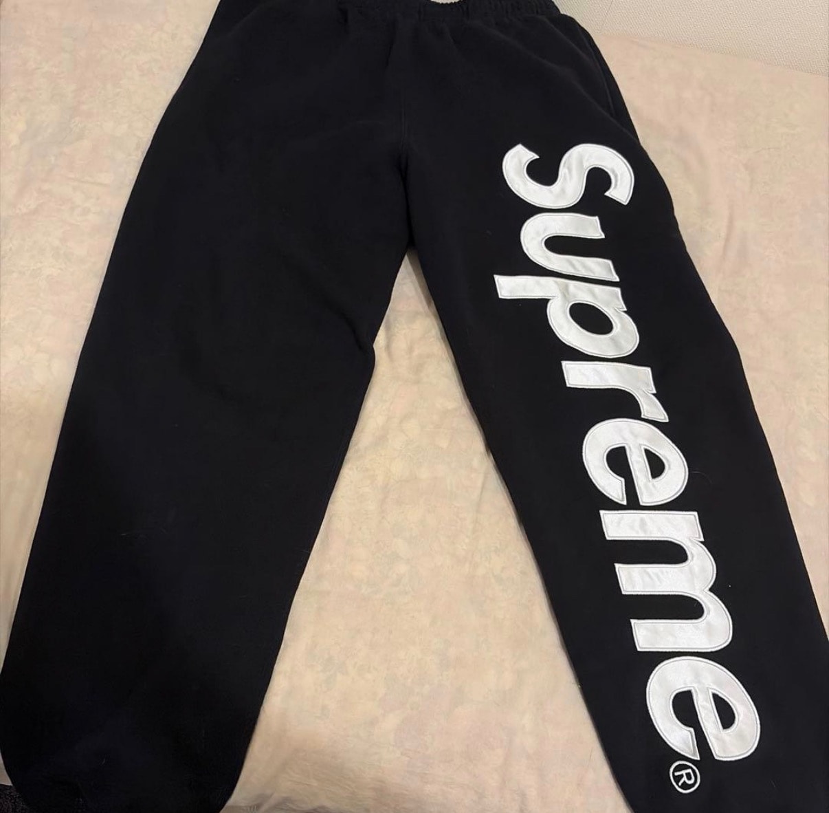 Supreme Satin Applique Sweatpant "Black" (24FW)