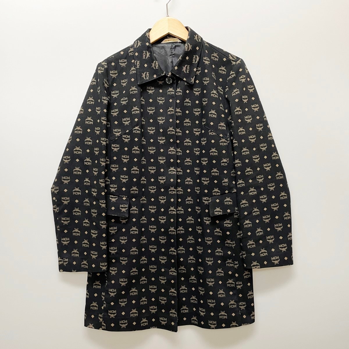 MCM エムシーエム MCM Légère レディース ロゴ総柄 ステンカラーコート オールドMCM sizeL ブラック