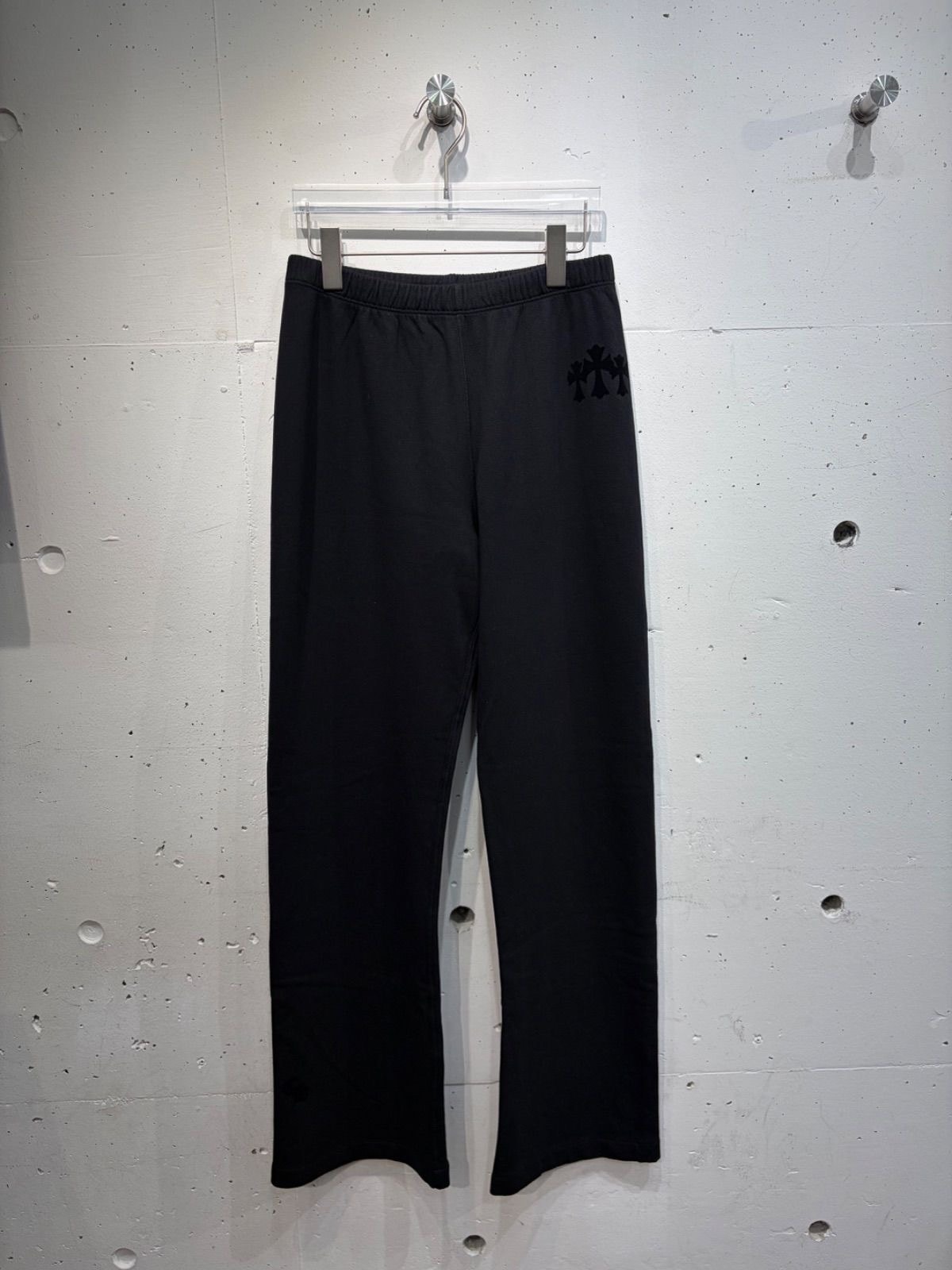 CHROME HEARTS Y NOT Cemetery CrossFlock Patch Sweat Pantsクロムハーツ ワイノット セメタリークロス フロッキーパッチ スウェットパンツ