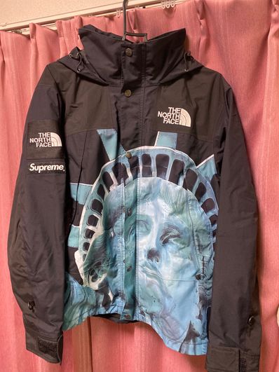 Supreme x The North Face Statue of Liberty Mountain Jacket "Black"
