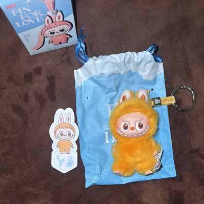 POP MART THE MONSTERS (LABUBU) Pin for Love Series-Vinyl Plush Pendant (N-Z) Y