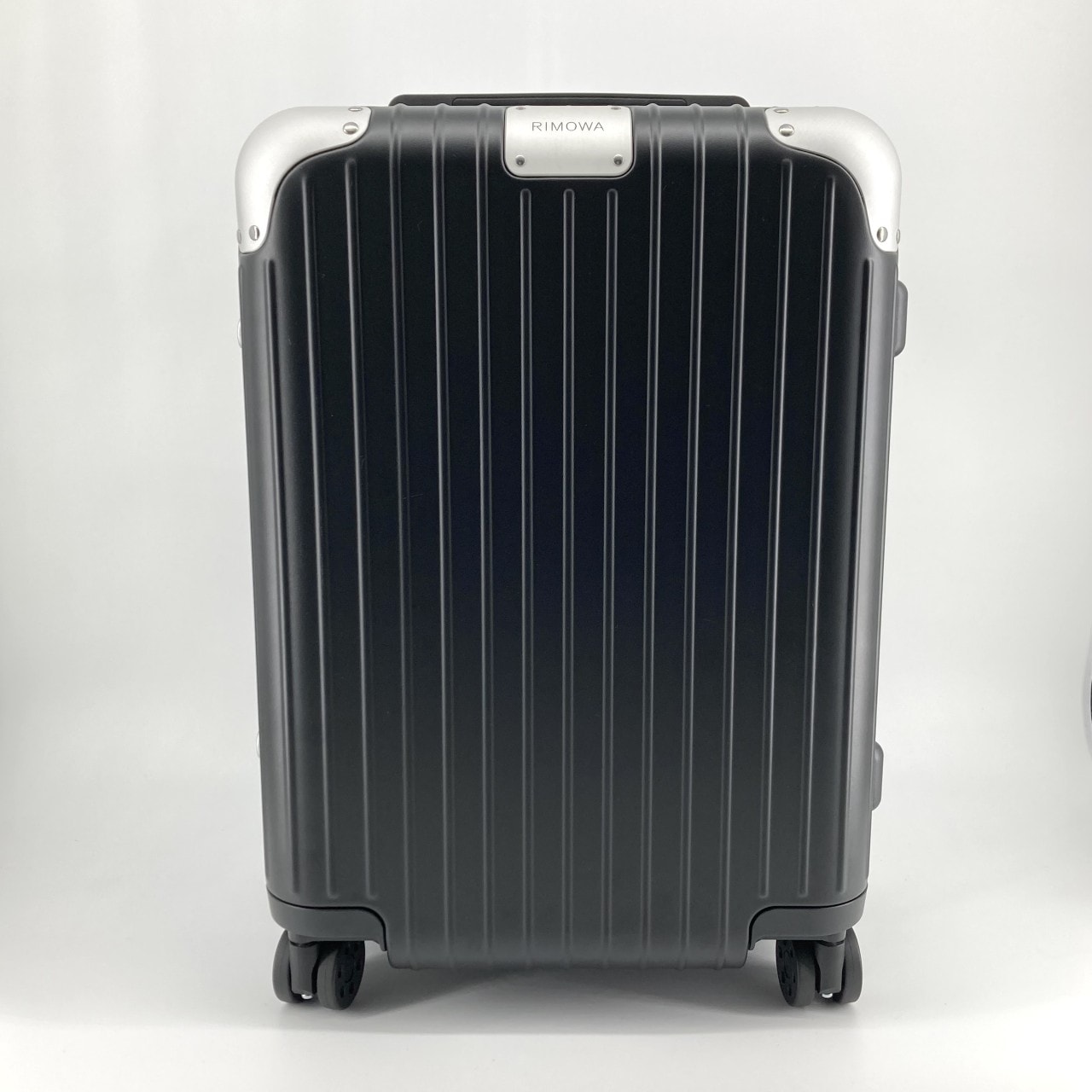 RIMOWA(リモワ) ハイブリッド キャビン ポリカーボネート / アルミニウム 883.53.62.4 キャリーバッグ ブラック×シルバー