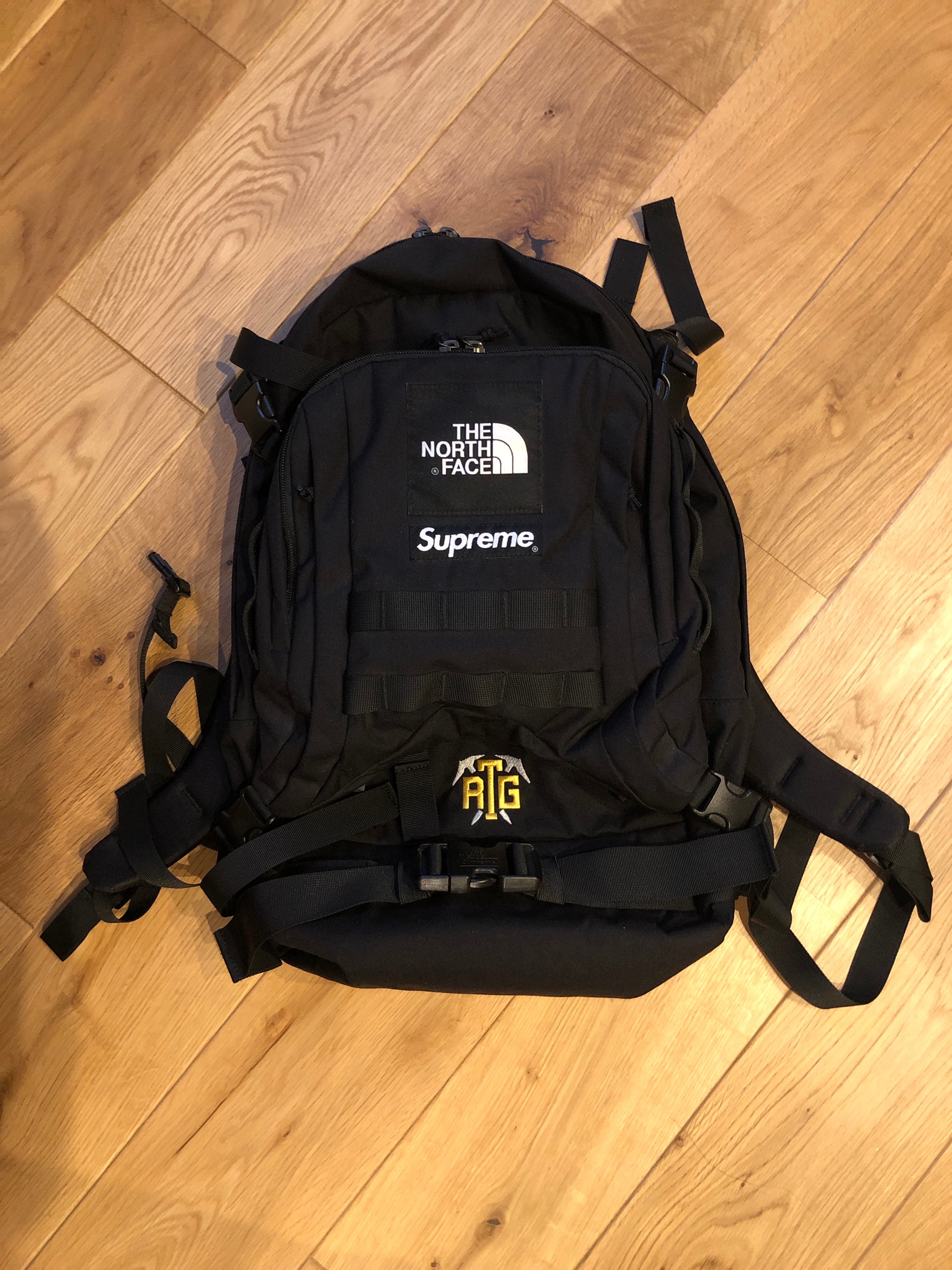 Supreme x The North Face RTG Backpack. 35L "Black"