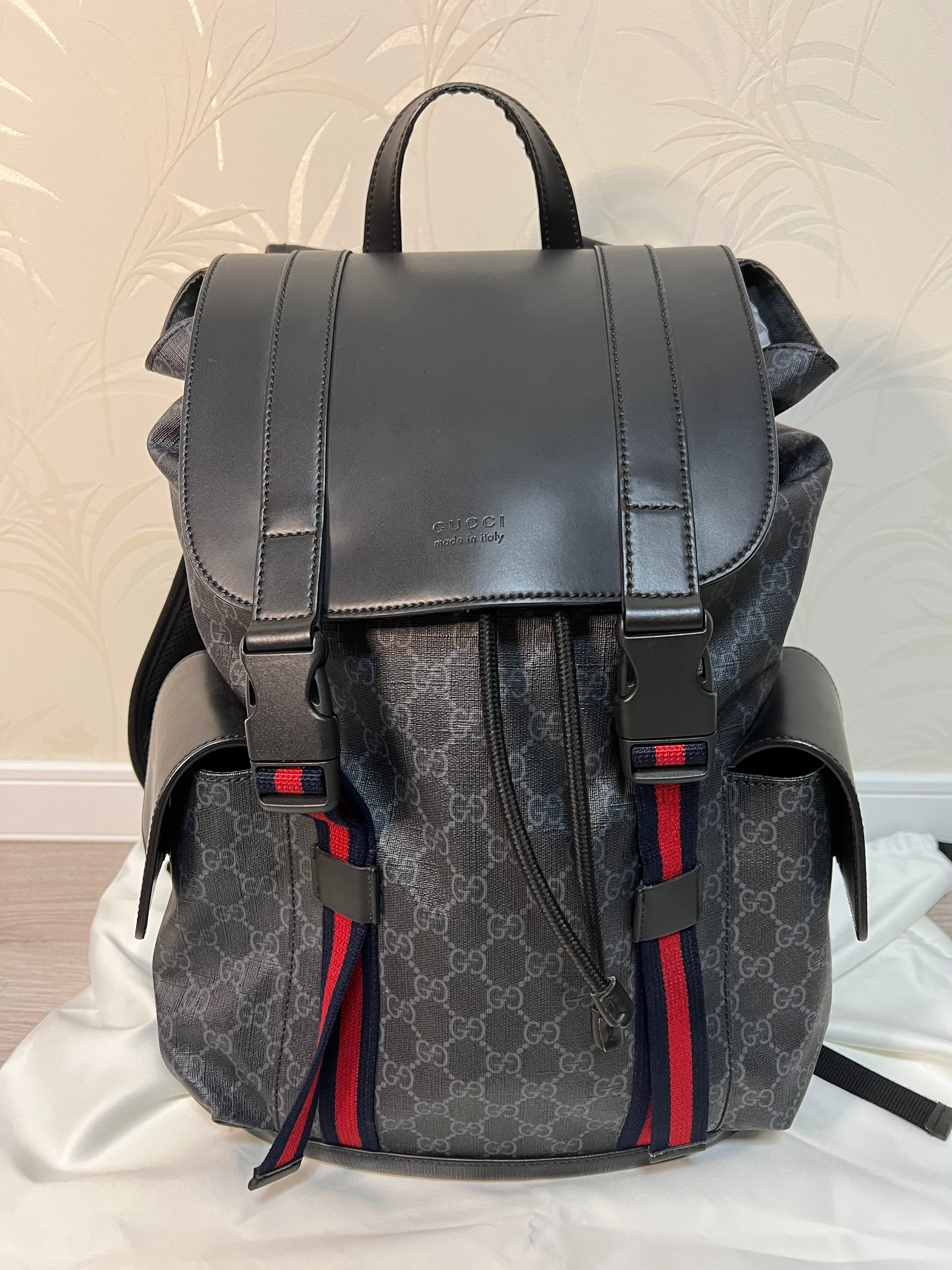 GUCCI GG Supreme Backpack "Black"