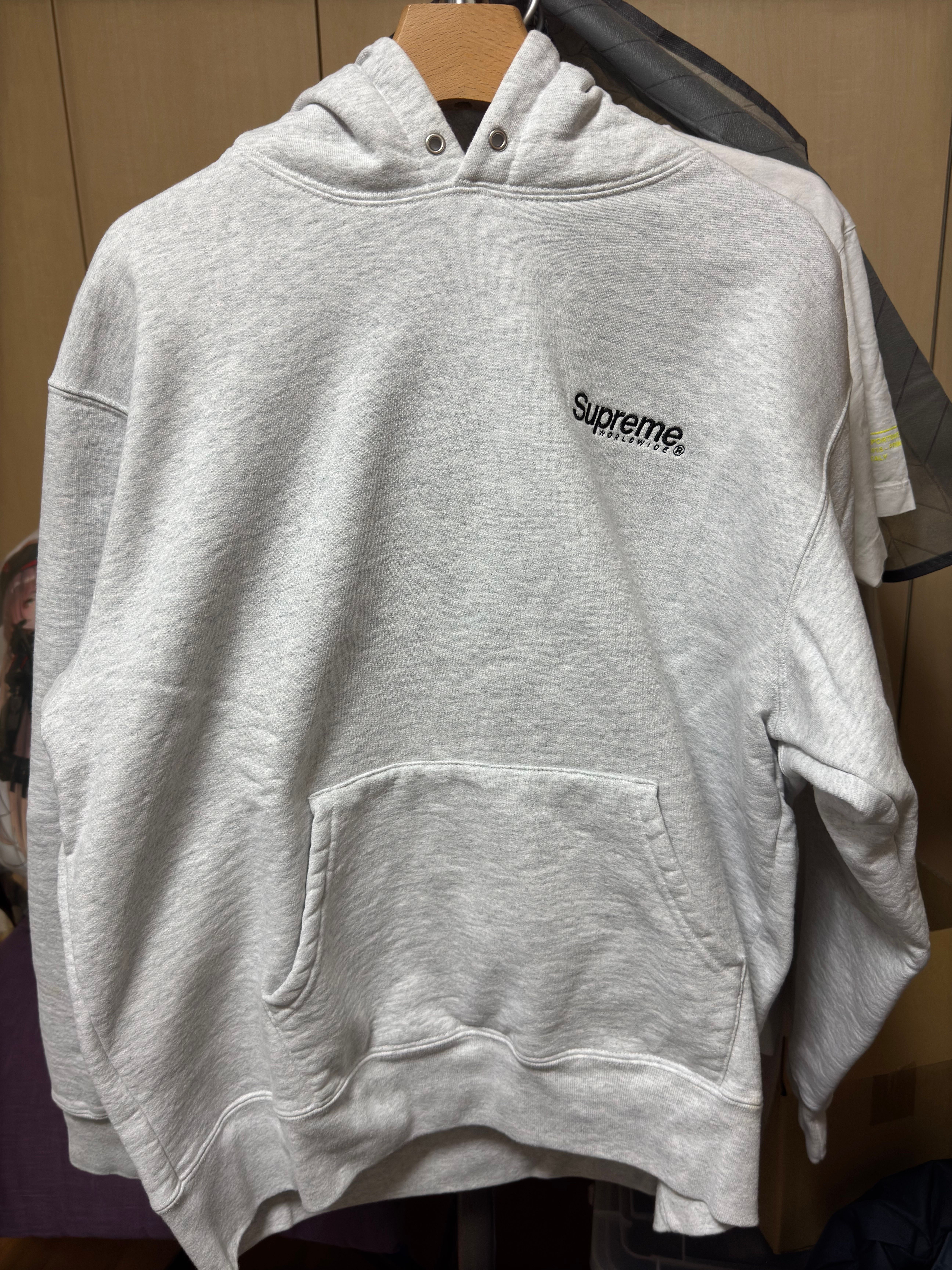 Supreme Worldwide Hooded Sweatshirt "Ash Grey"