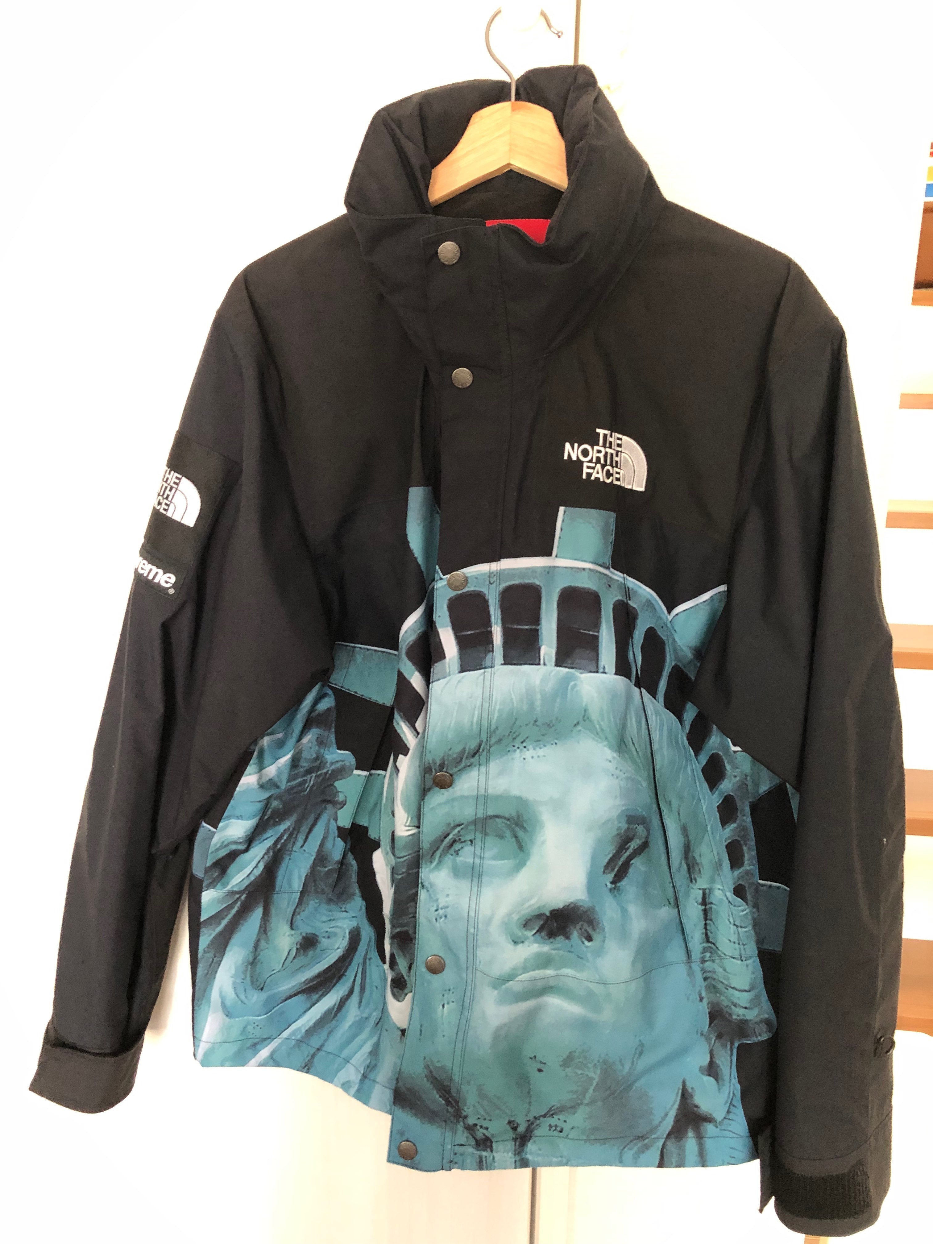 Supreme x The North Face Statue of Liberty Mountain Jacket "Black"