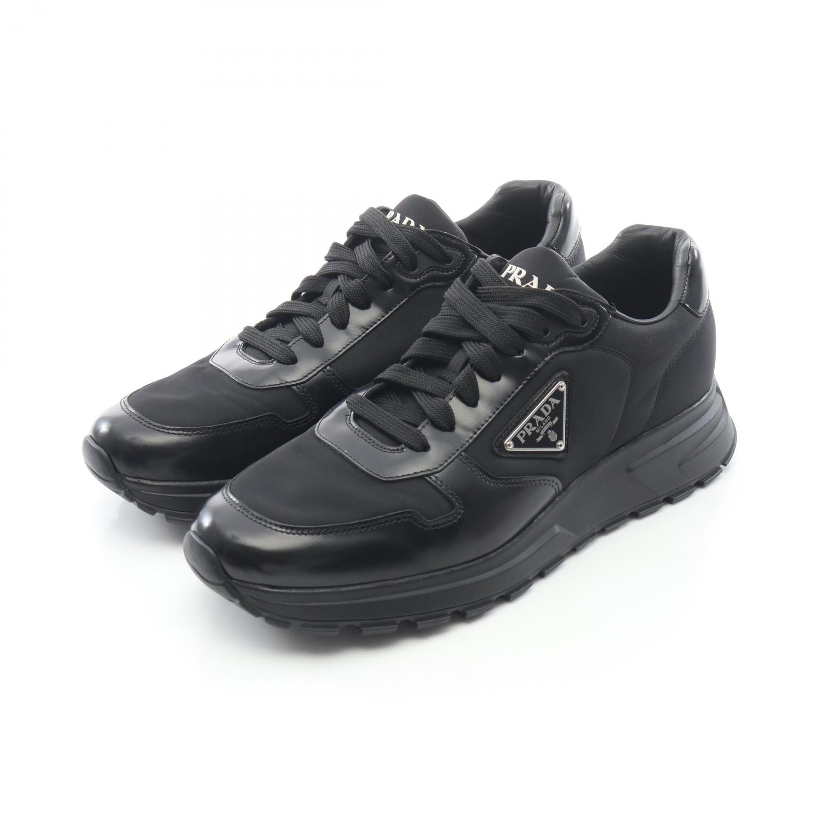 プラダ PRADA Re-Nylon スニーカー 靴 ナイロン レザー メンズ ブラック系 【中古】