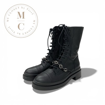 ジミーチュウ JIMMY CHOO NARI ブーツ ショートブーツ 靴 シューズ レザー ブラック 黒 ロゴ チェーン レースアップ