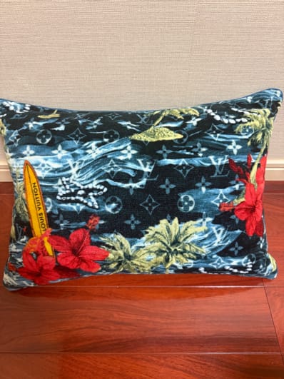 【LOUIS VUITTON】サーフィンモノグラムクッション