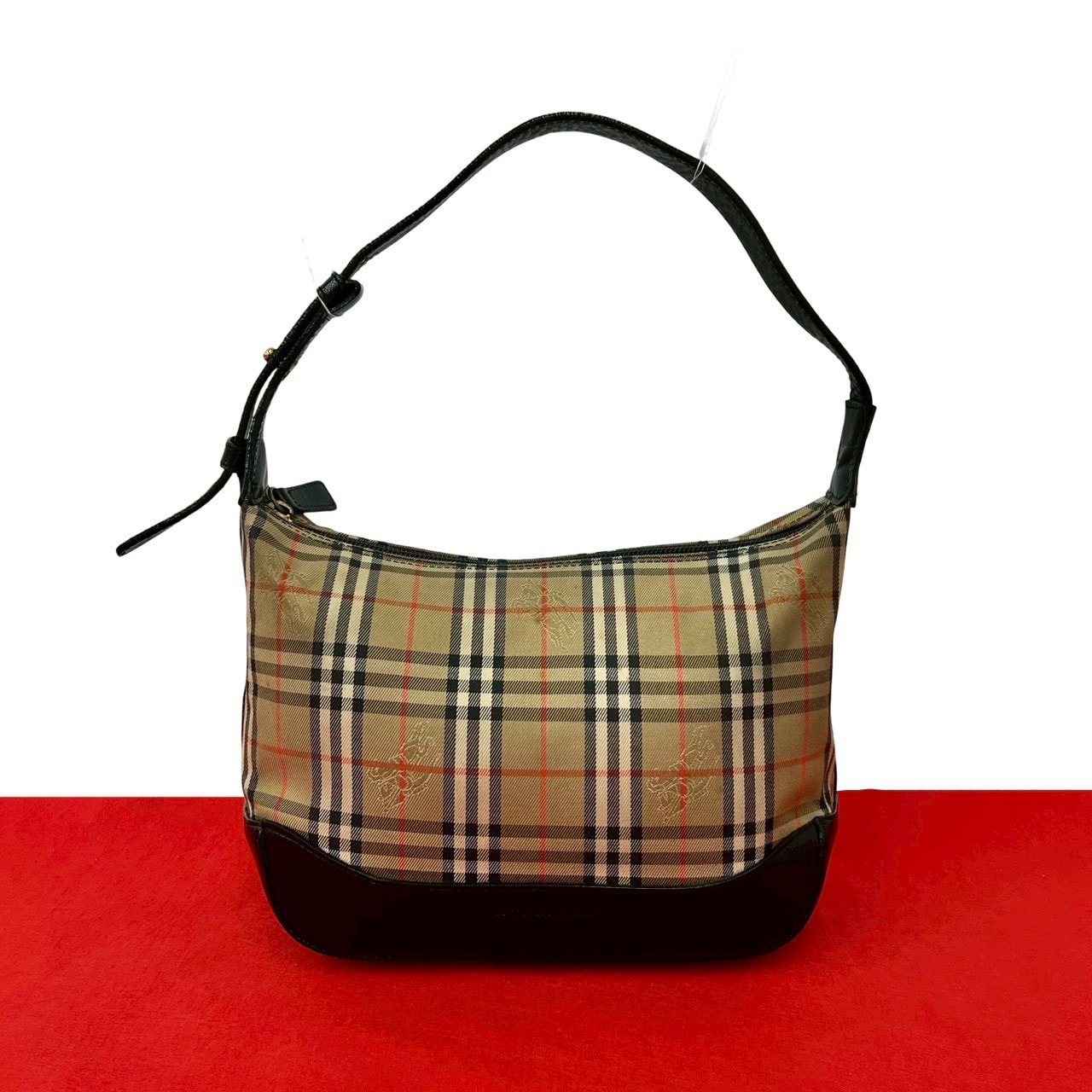 B (目立った傷や汚れなし)】BURBERRY バーバリー ノバチェック 柄