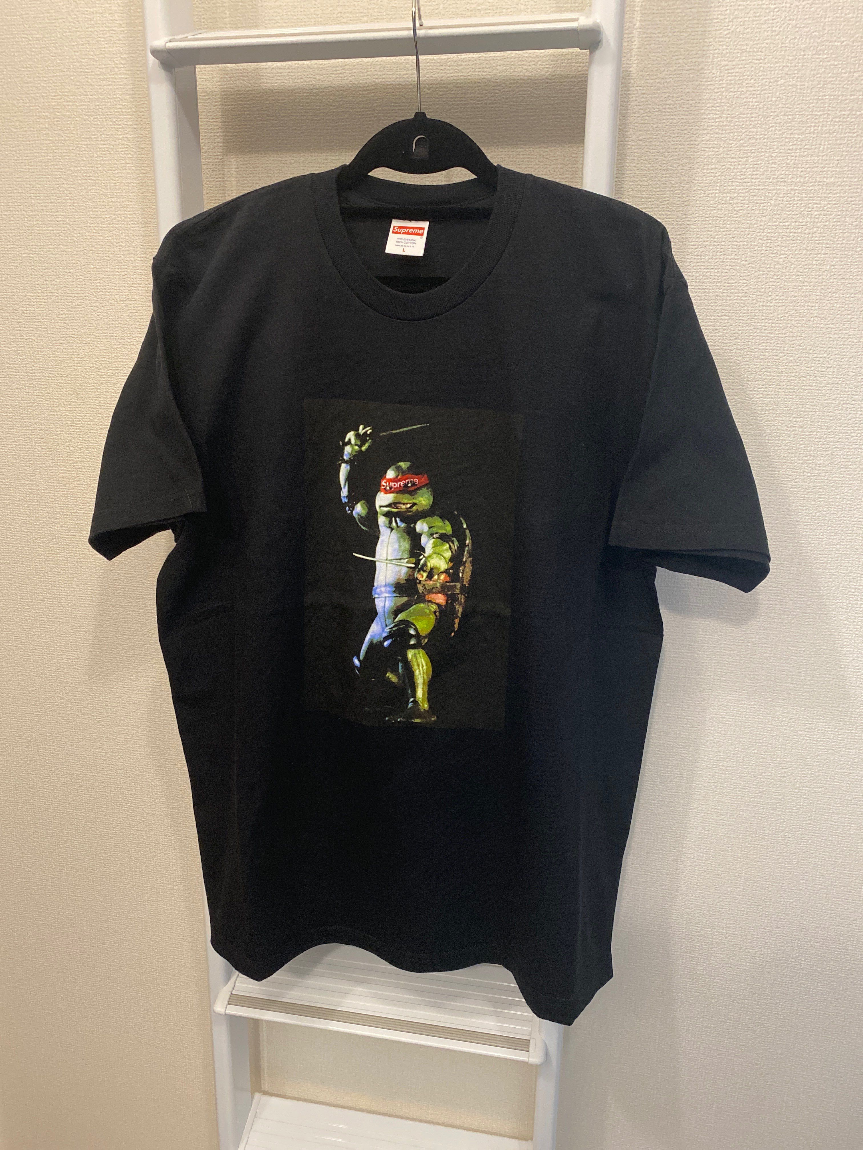 Supreme Raphael Tee "Black"