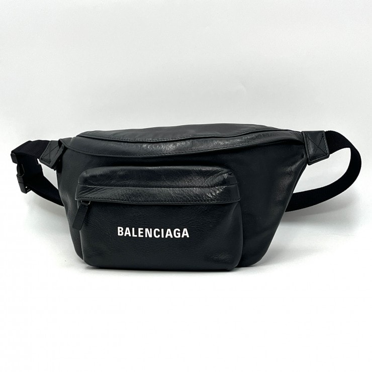 BALENCIAGA(バレンシアガ)エブリデイ ベルトバッグ ボディバッグ ウエストバッグ レザー ブラック ロゴ メンズ レディース 532298【中古】