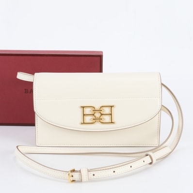 ■新品同様 バリー Beylorショルダーバッグ レザー