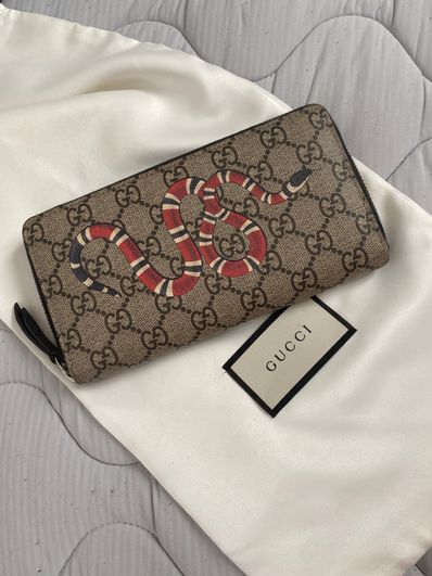 GUCCI Kingsnake Print GG Supreme Zip Around Wallet "Beige/Ebony"