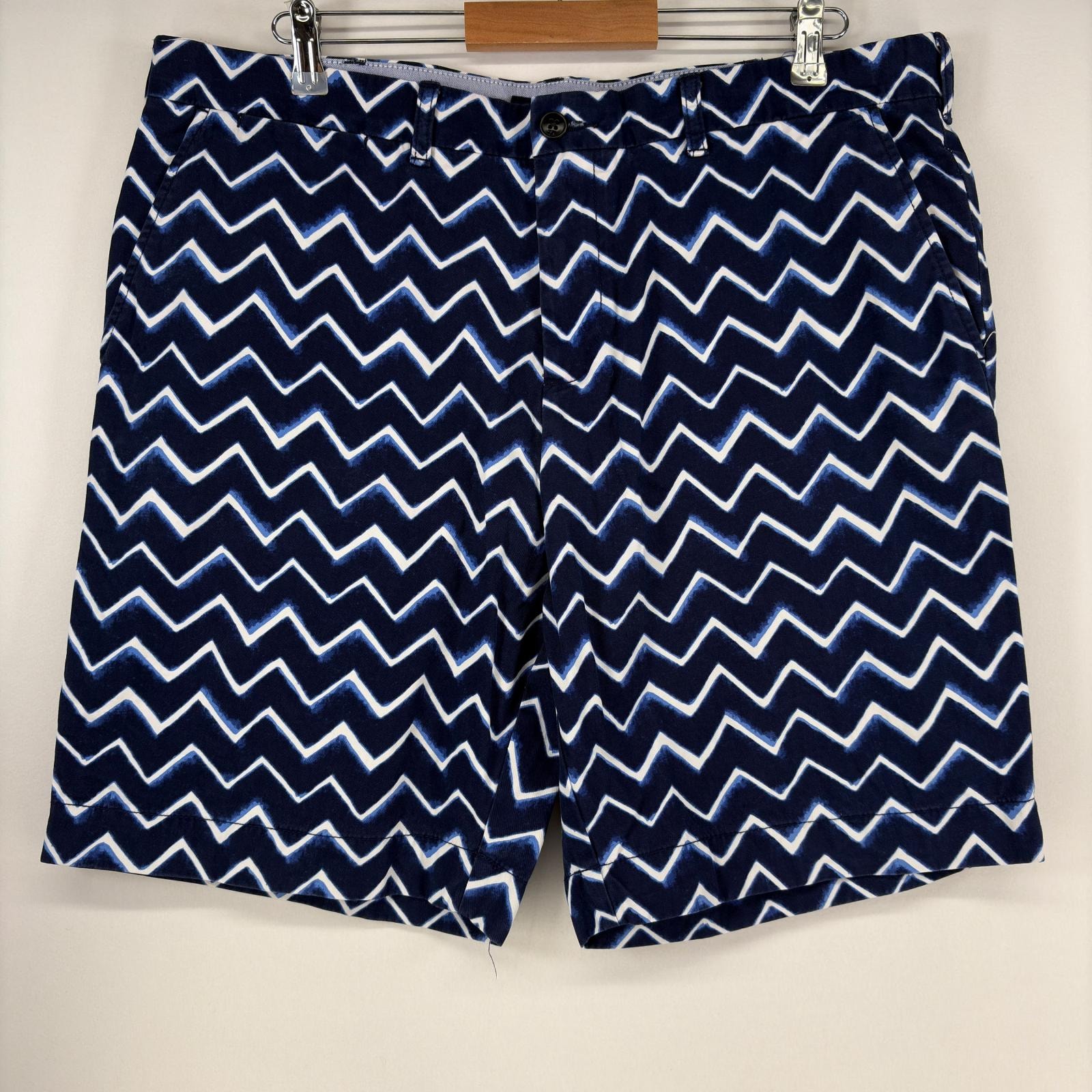 古着 トミーヒルフィガー TOMMY HILFIGER ショートパンツ サンダー 稲妻 チノパン ハーフパンツ 総柄 w38  ネイビー 総柄 メンズ