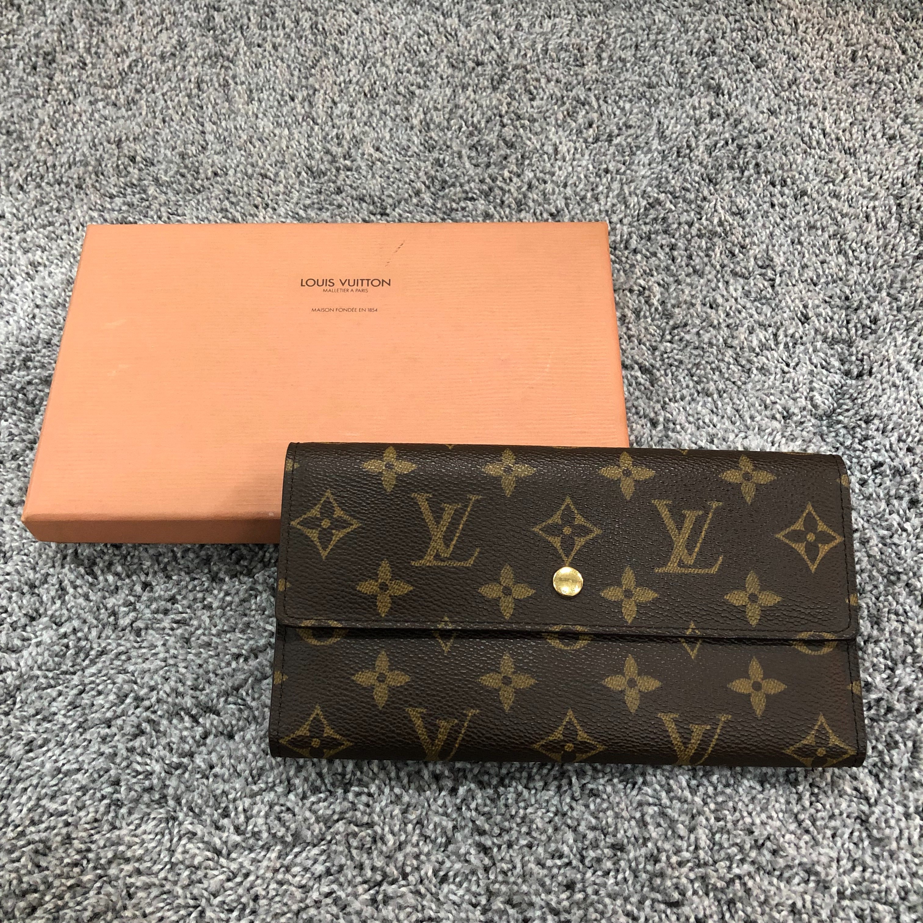 Louis Vuitton Sarah Wallet Monogram