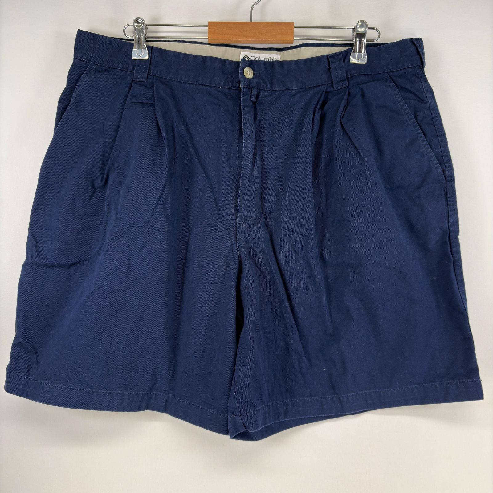 古着 コロンビア Columbia ショートパンツ チノパン ワンポイント ハーフパンツ タック w40  ネイビー メンズ