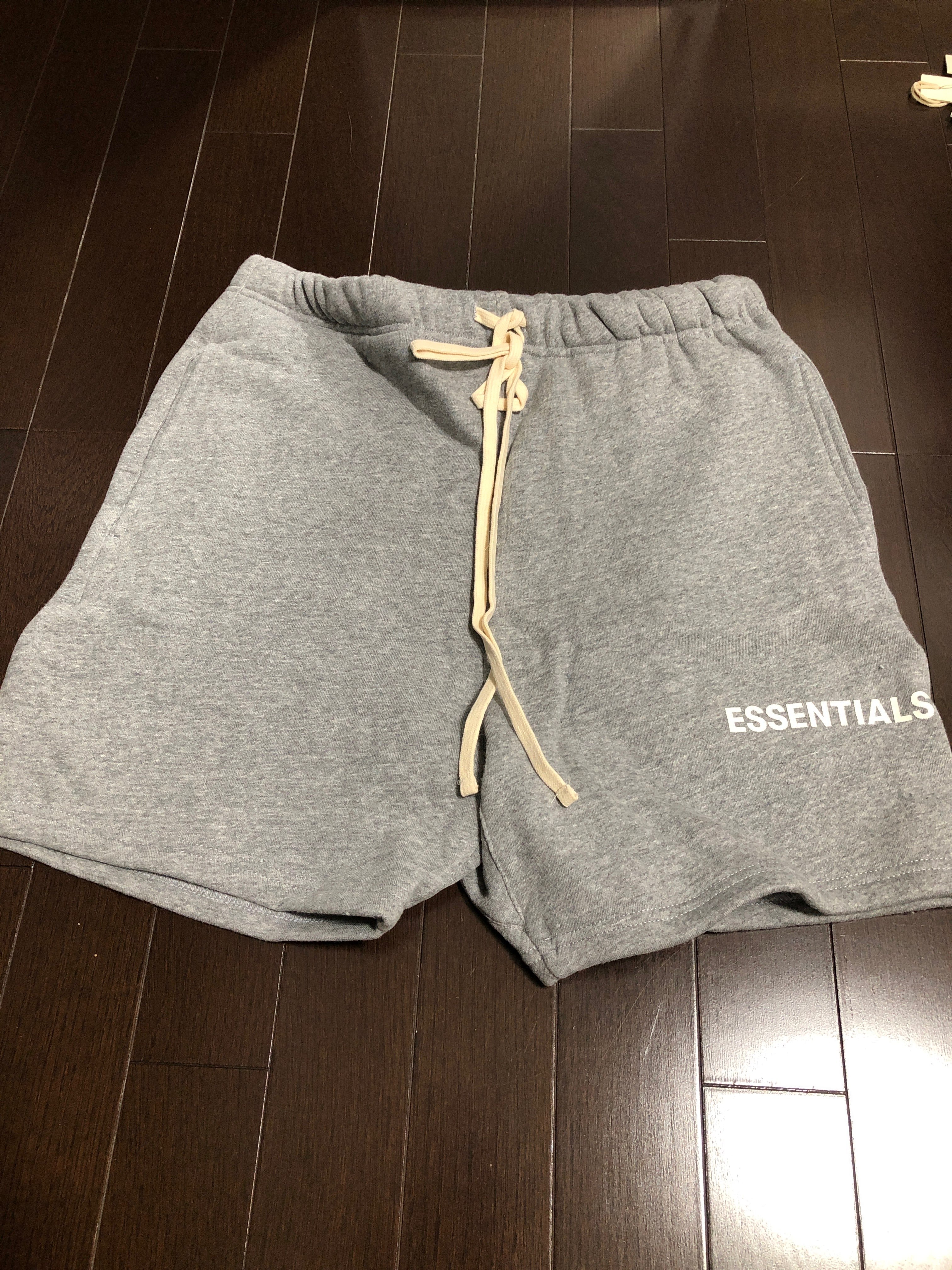FEAR OF GOD Essentials Graphic Sweat Shorts "Grey"