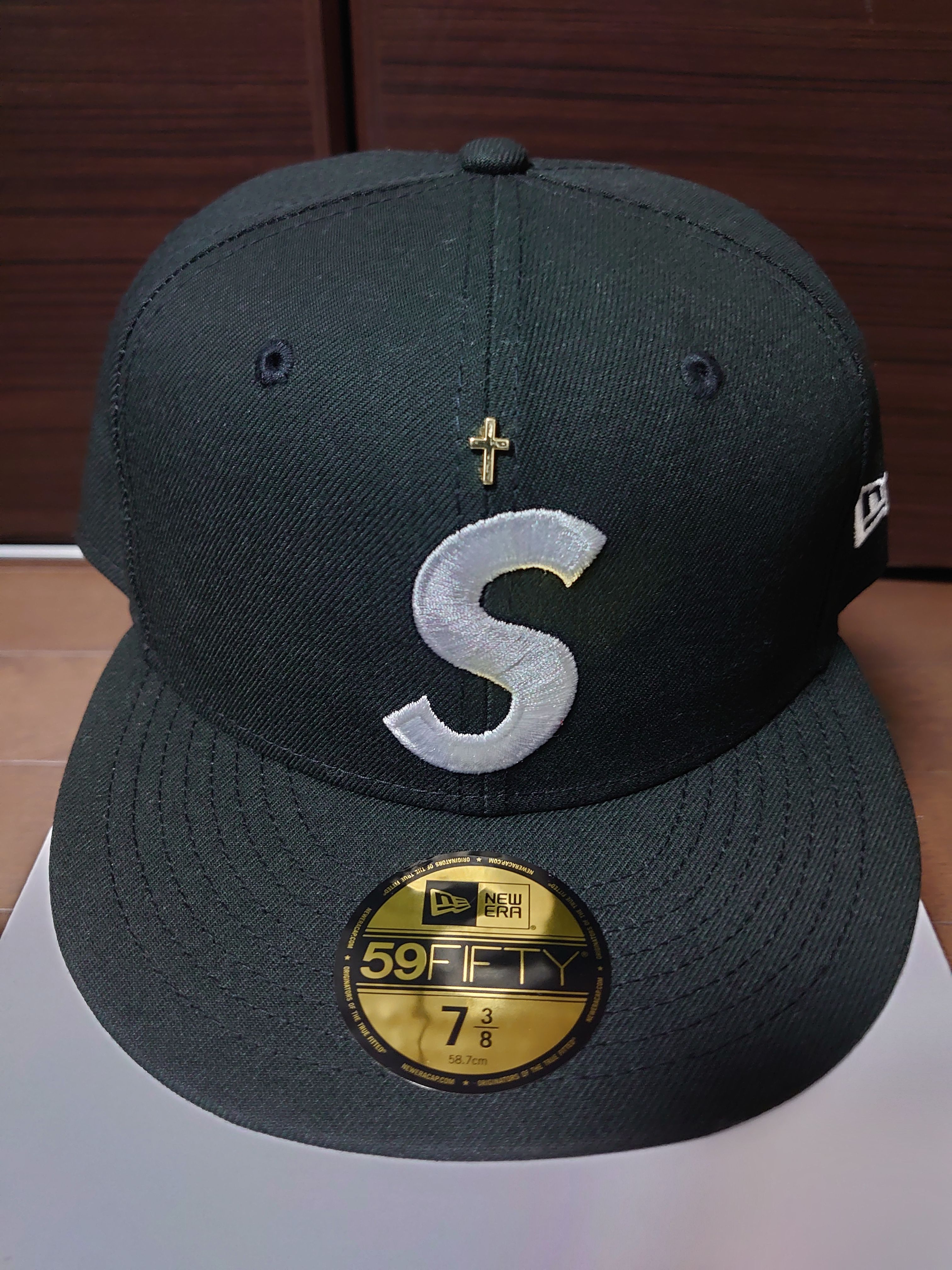 Supreme Gold Cross S Logo New Era "Black"
