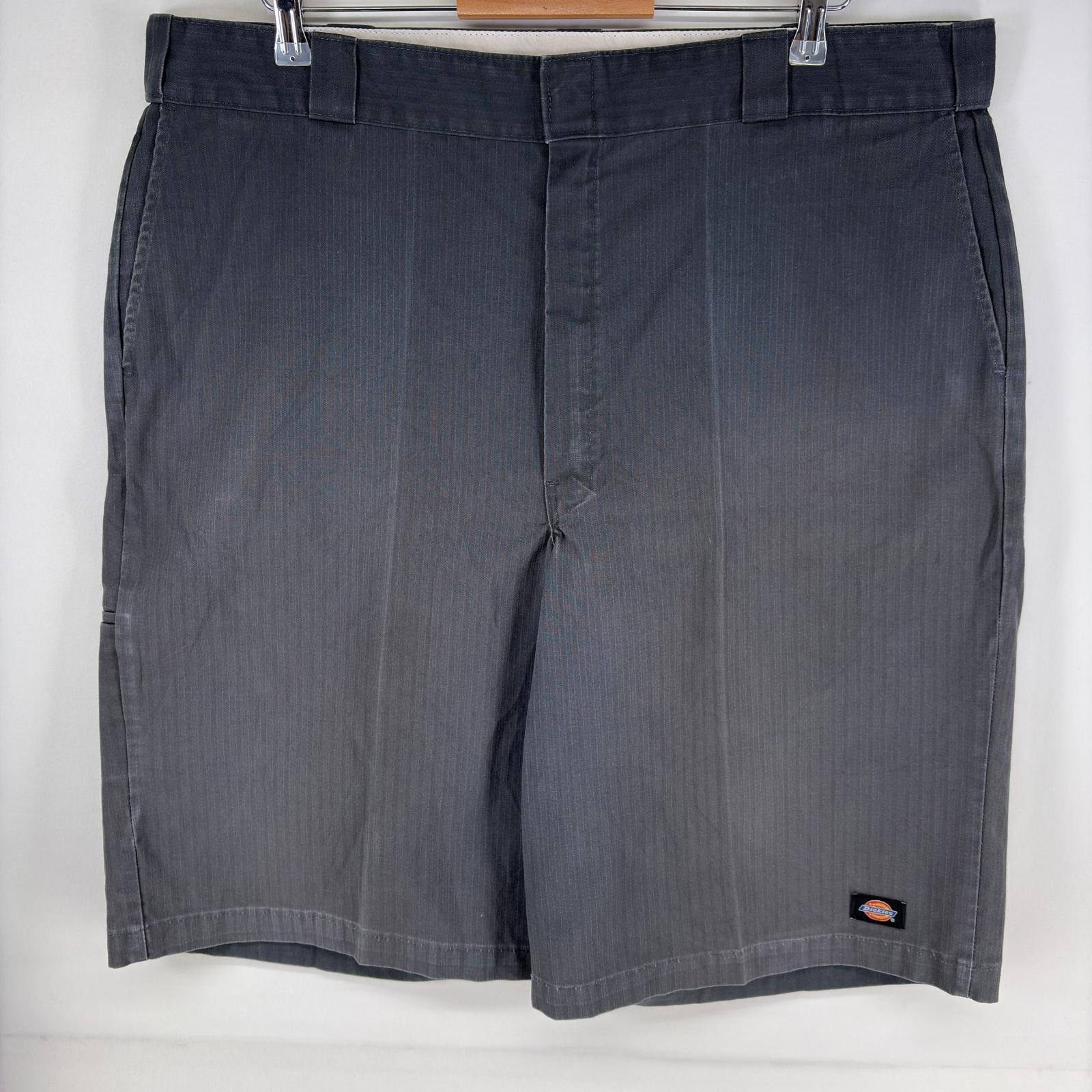古着 ディッキーズ Dickies パンツ ハーフ ショートパンツ ジッパーフライ ワーク ワンポイントロゴ w42  グレー系 ストライプ メンズ