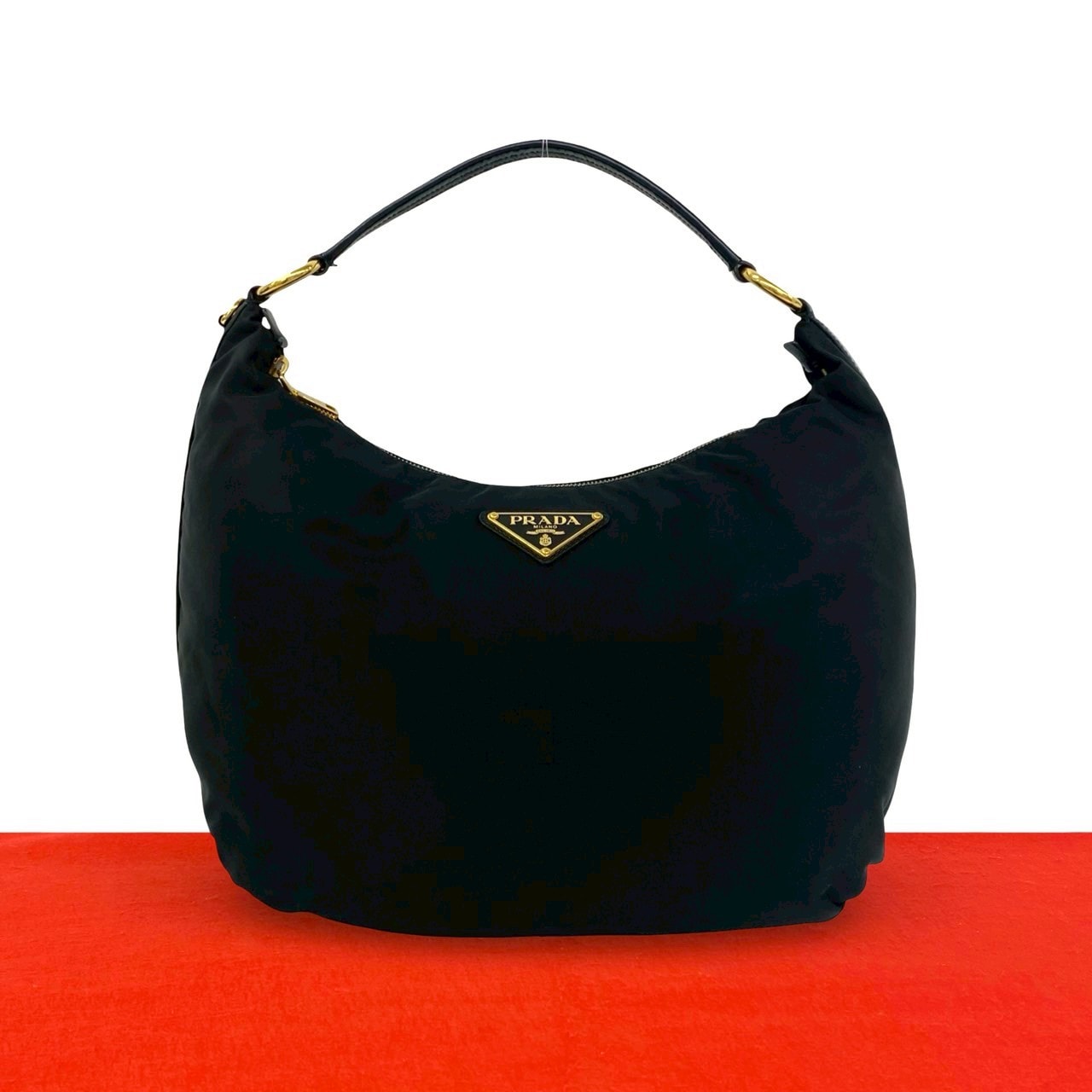 PRADA プラダ 三角ロゴ 金具 ナイロン レザー ショルダーバッグ ブラック
 37032