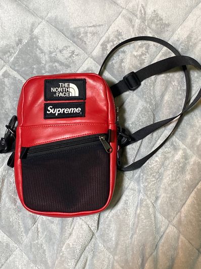 Supreme x The North Face Leather Shoulder Bag "Red"