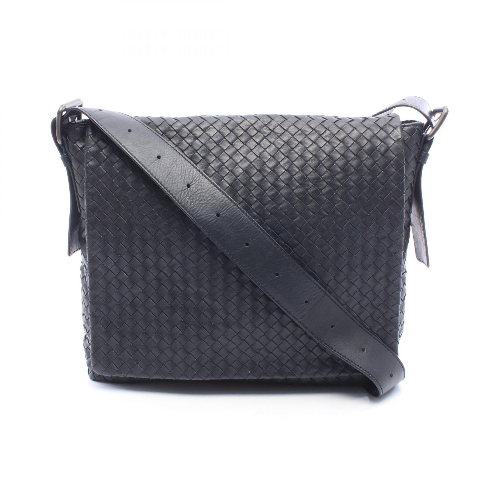 ボッテガヴェネタ BOTTEGA VENETA イントレチャート ショルダーバッグ バッグ レザー メンズ ネイビー系 【中古】
