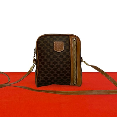 CELINE セリーヌ マガダム ブラゾン トリオンフ 柄 ロゴ PVC レザー ショルダーバッグ ブラウン
71000