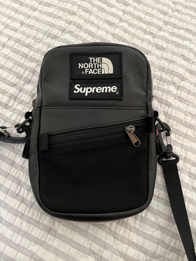 Supreme x The North Face Leather Shoulder Bag "Black"
