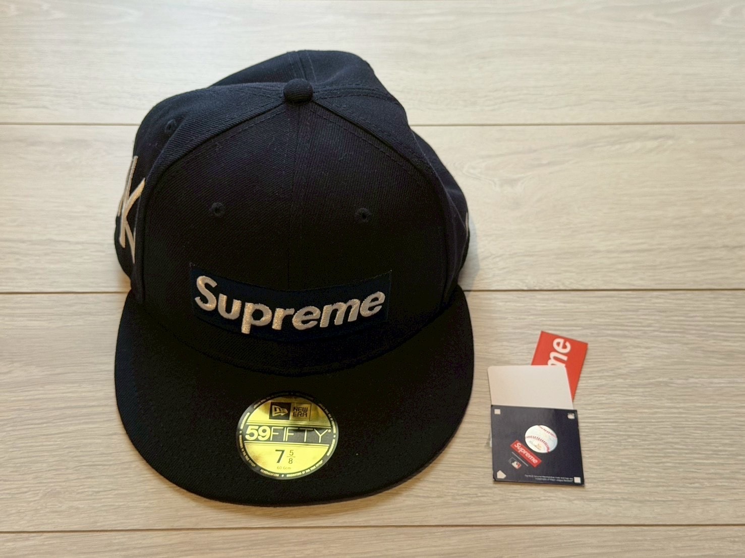 Supreme MLB Teams Box Logo New Era "Navy"